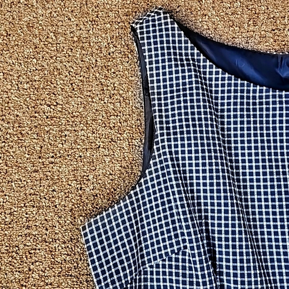 Dress - Picture 5 of 14